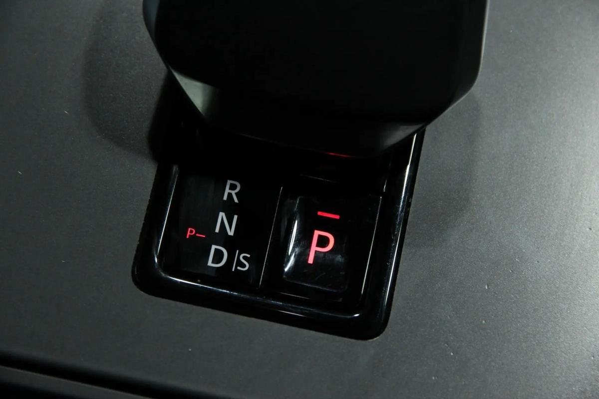 land-rover-discovery-sport-2024-hibrido-a-gasolina-1497cc