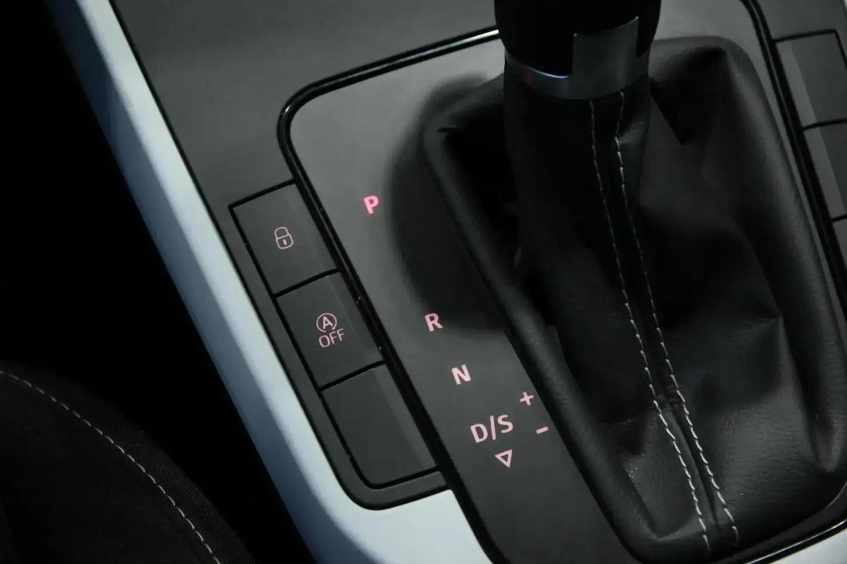 seat-arona-2024-gasolina-999cc