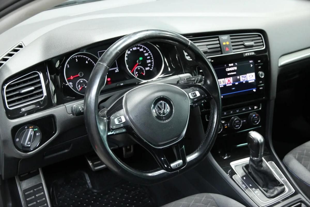 volkswagen-golf-2020-diesel-1598cc