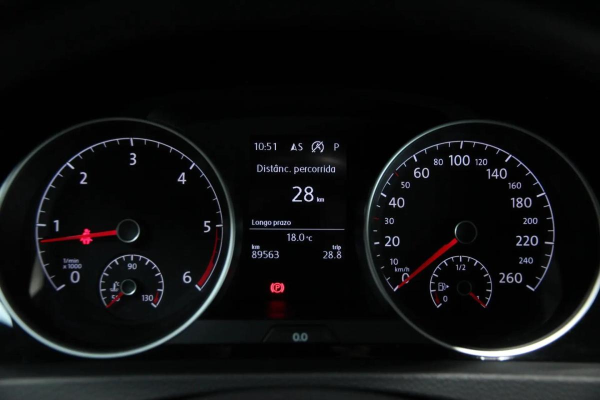 volkswagen-golf-2020-diesel-1598cc