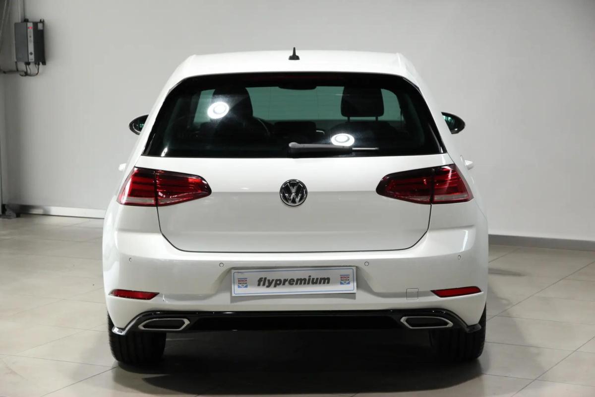 volkswagen-golf-2020-diesel-1598cc
