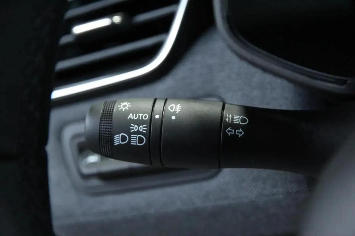 renault-clio-2024-gpl-999cc