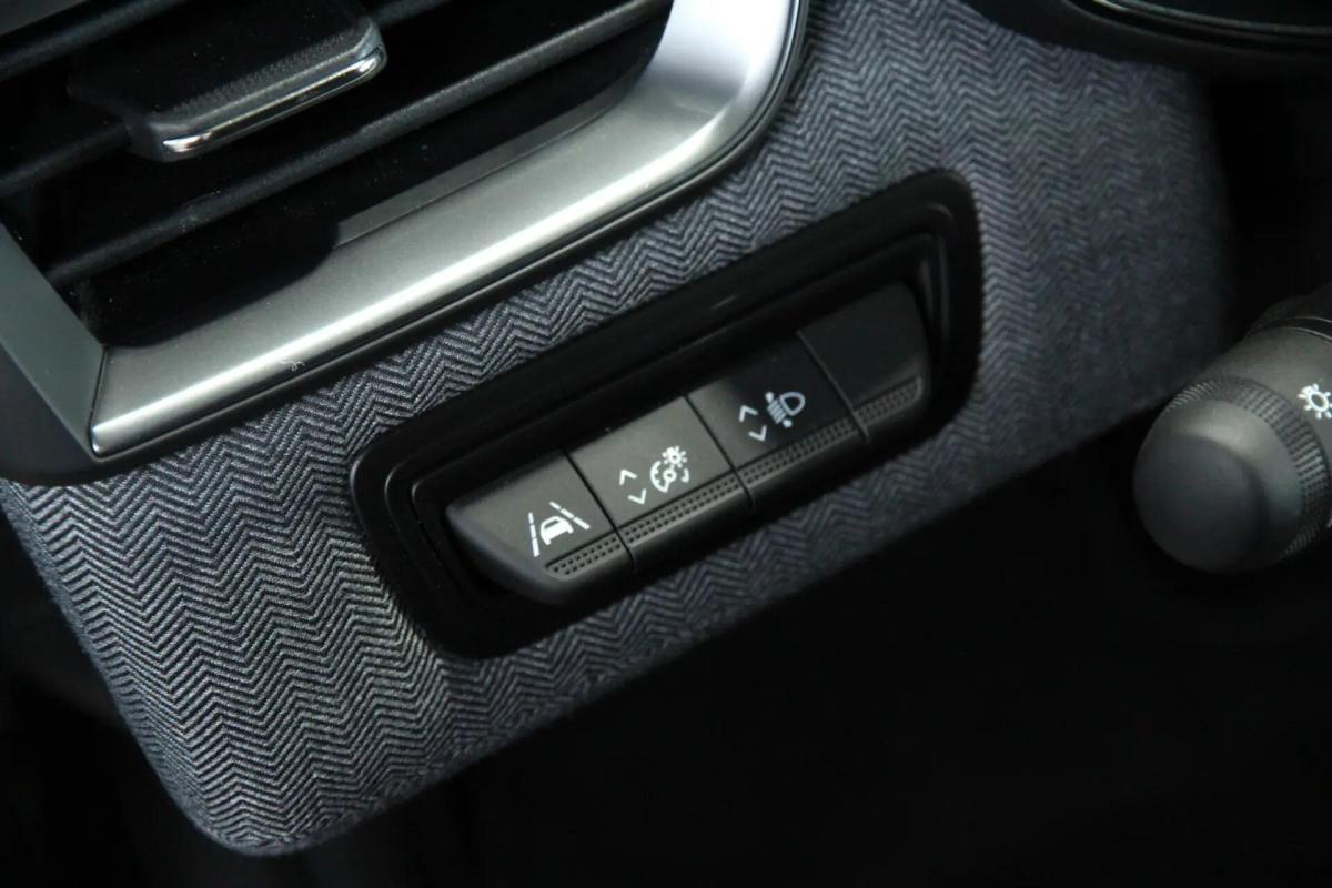 renault-clio-2024-gpl-999cc
