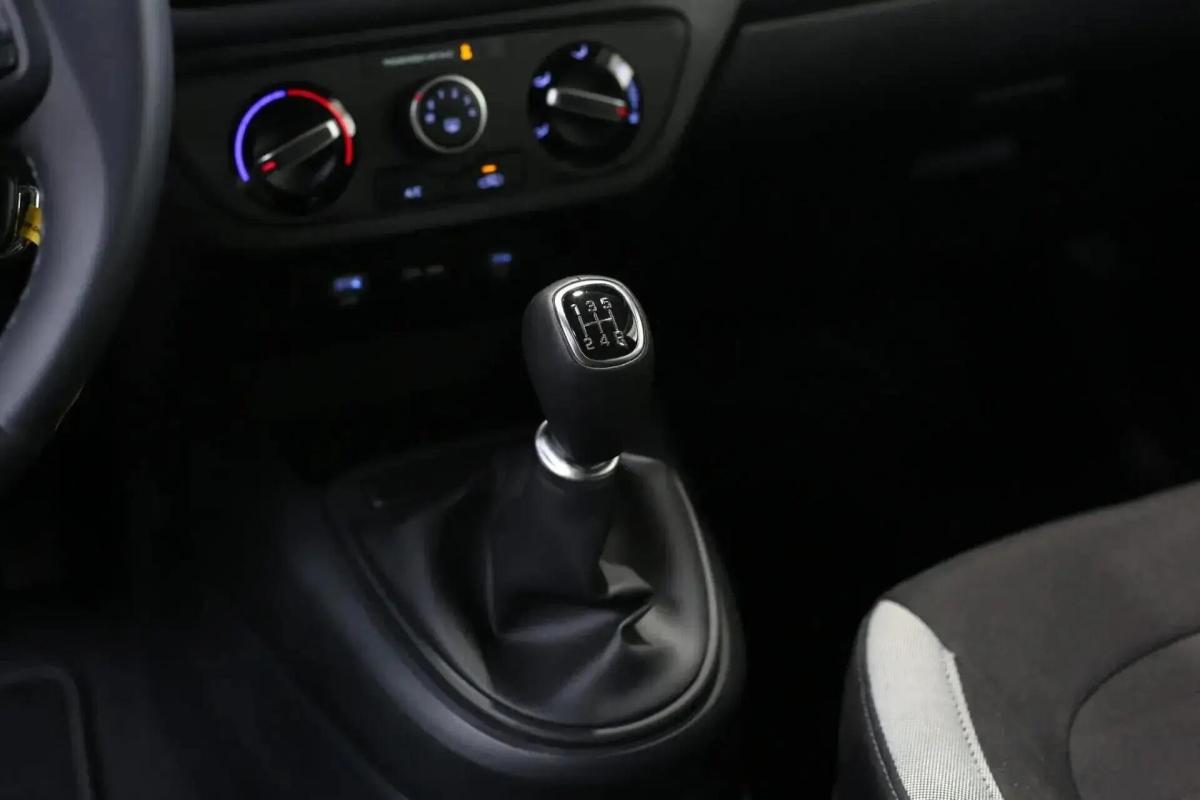 hyundai-i10-2024-gasolina-998cc