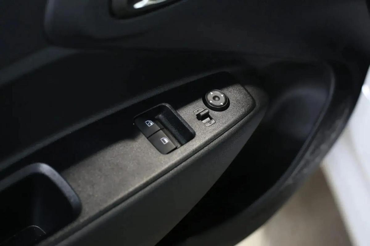 hyundai-i10-2024-gasolina-998cc