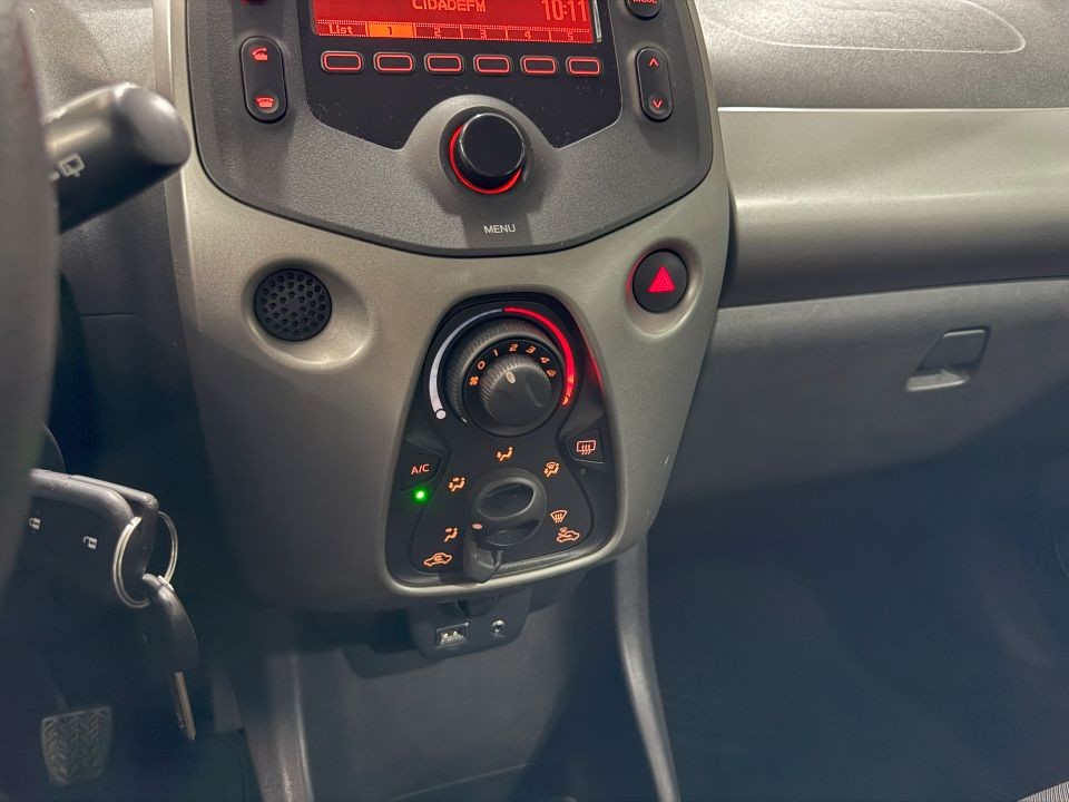 peugeot-108-2016-gasolina-998cc