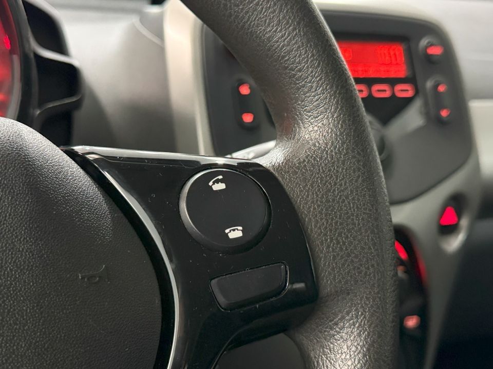 peugeot-108-2016-gasolina-998cc