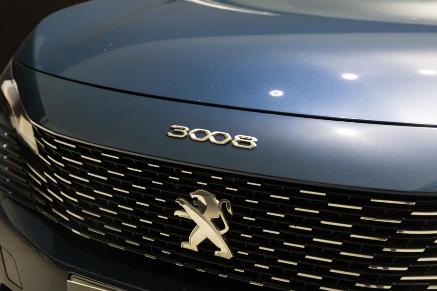 peugeot-3008-2023-hibrido-a-gasolina-1598cc