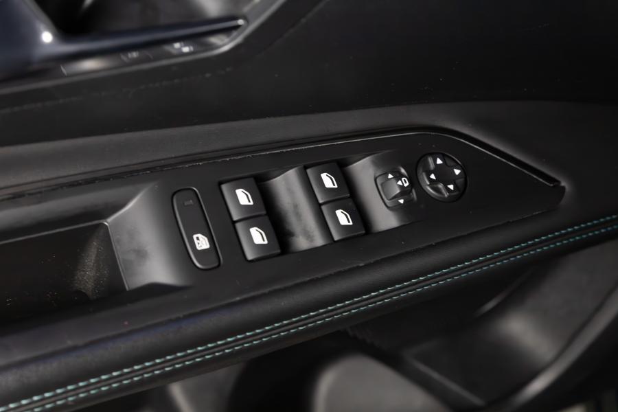peugeot-3008-2023-hibrido-a-gasolina-1598cc