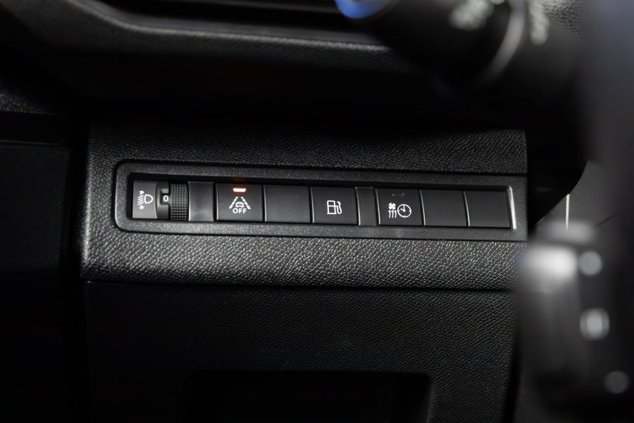 peugeot-3008-2023-hibrido-a-gasolina-1598cc
