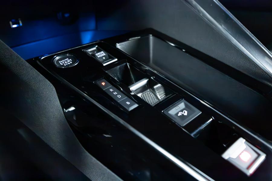 peugeot-3008-2023-hibrido-a-gasolina-1598cc
