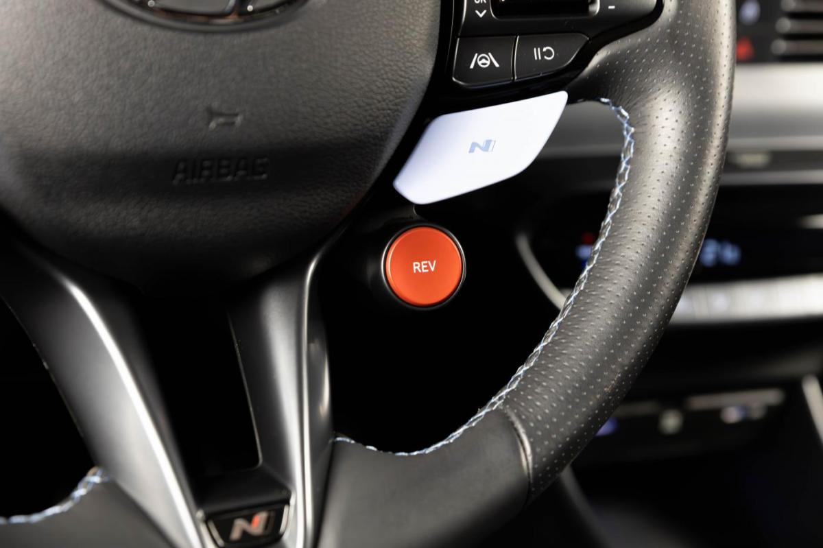 hyundai-i20-2024-gasolina-1598cc