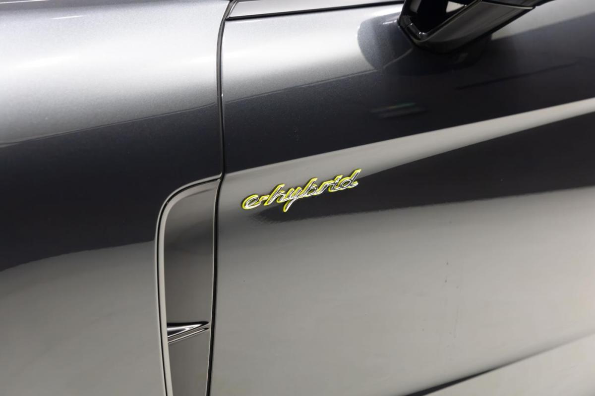 porsche-panamera-sport-turismo-2018-hibrido-a-gasolina-2894cc