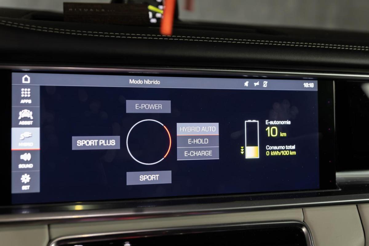 porsche-panamera-sport-turismo-2018-hibrido-a-gasolina-2894cc