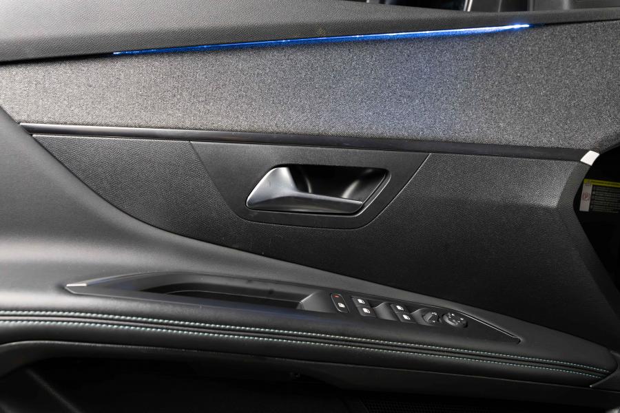 peugeot-3008-2023-hibrido-a-gasolina-1598cc