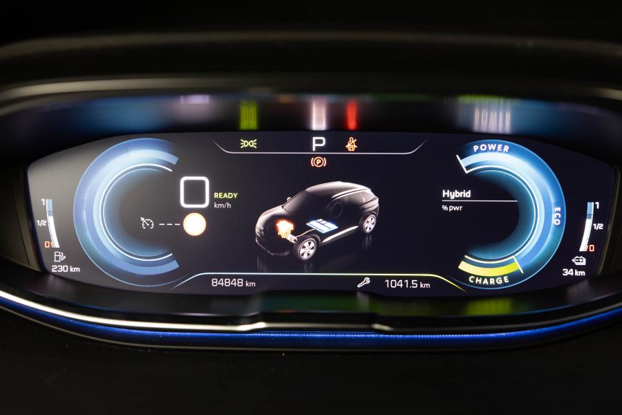 peugeot-3008-2023-hibrido-a-gasolina-1598cc