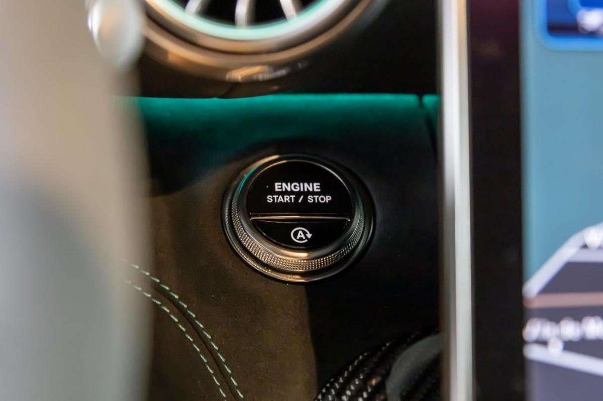 mercedes-benz-amg-gt-2025-gasolina-3982cc