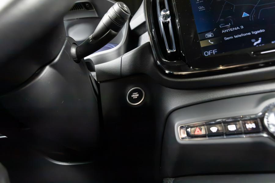 volvo-xc40-2021-hibrido-a-gasolina-1477cc