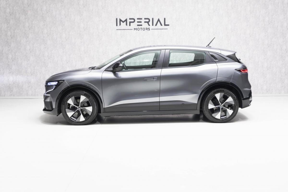 renault-megane-e-tech-2023-eletrico-0cc