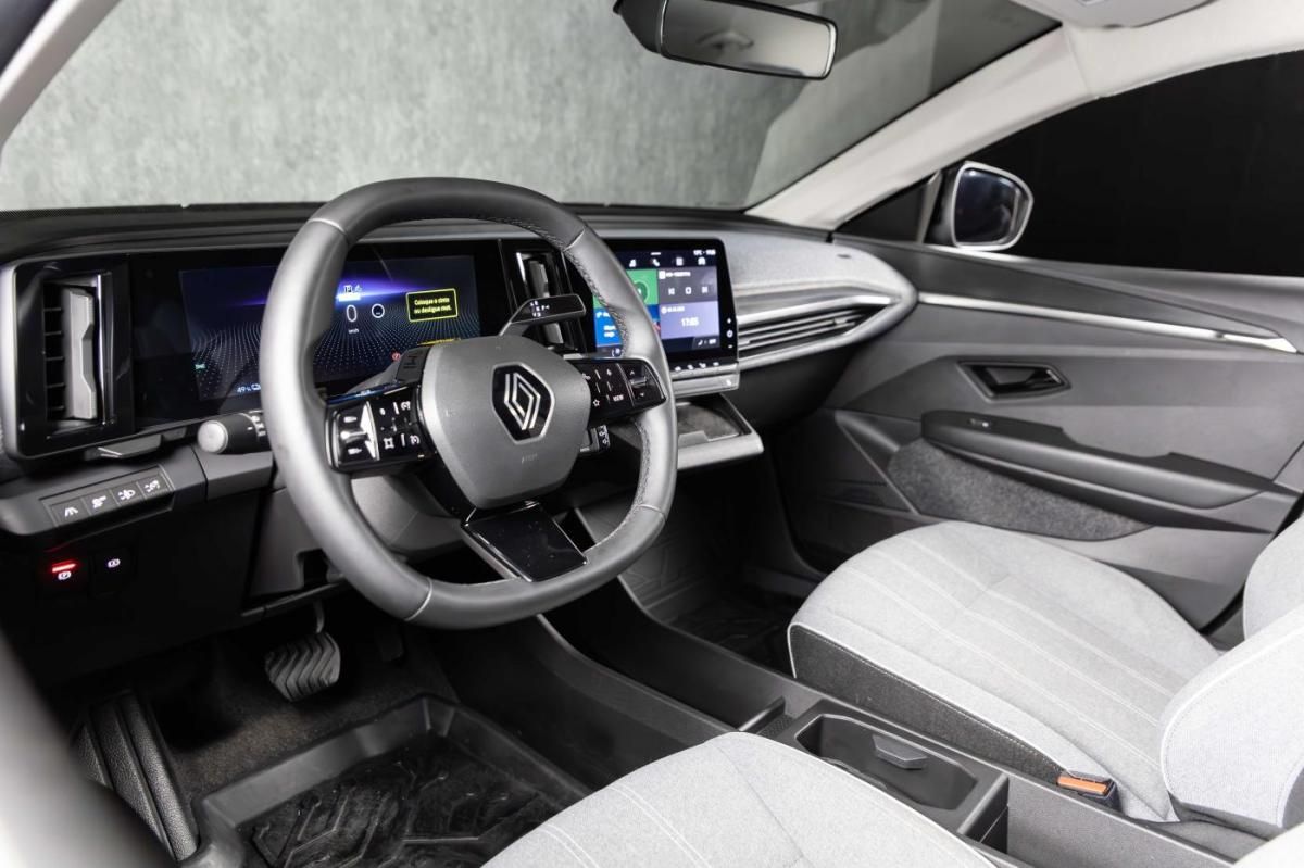 renault-megane-e-tech-2023-eletrico-0cc