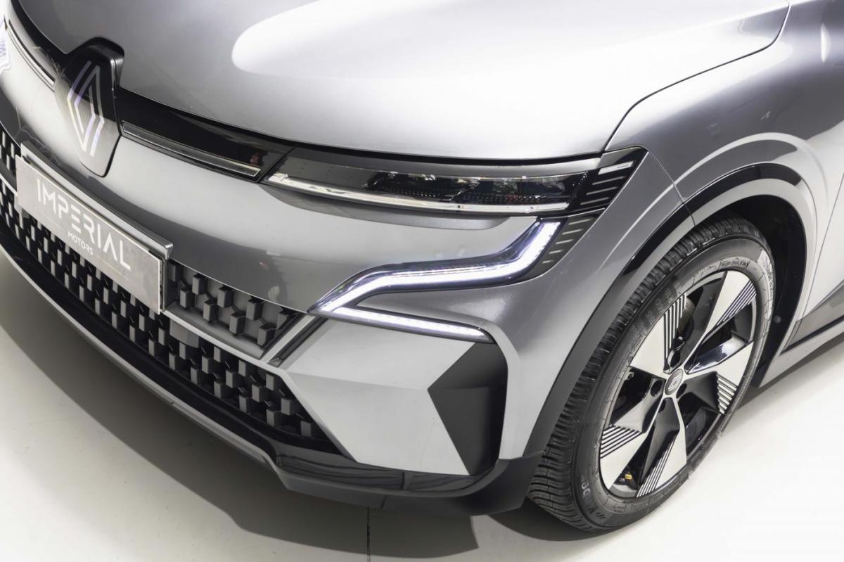 renault-megane-e-tech-2023-eletrico-0cc