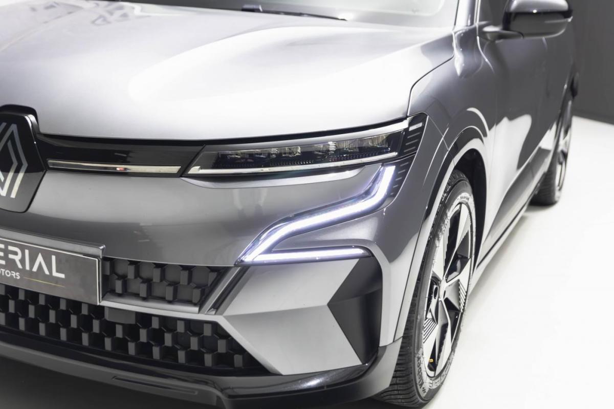 renault-megane-e-tech-2023-eletrico-0cc