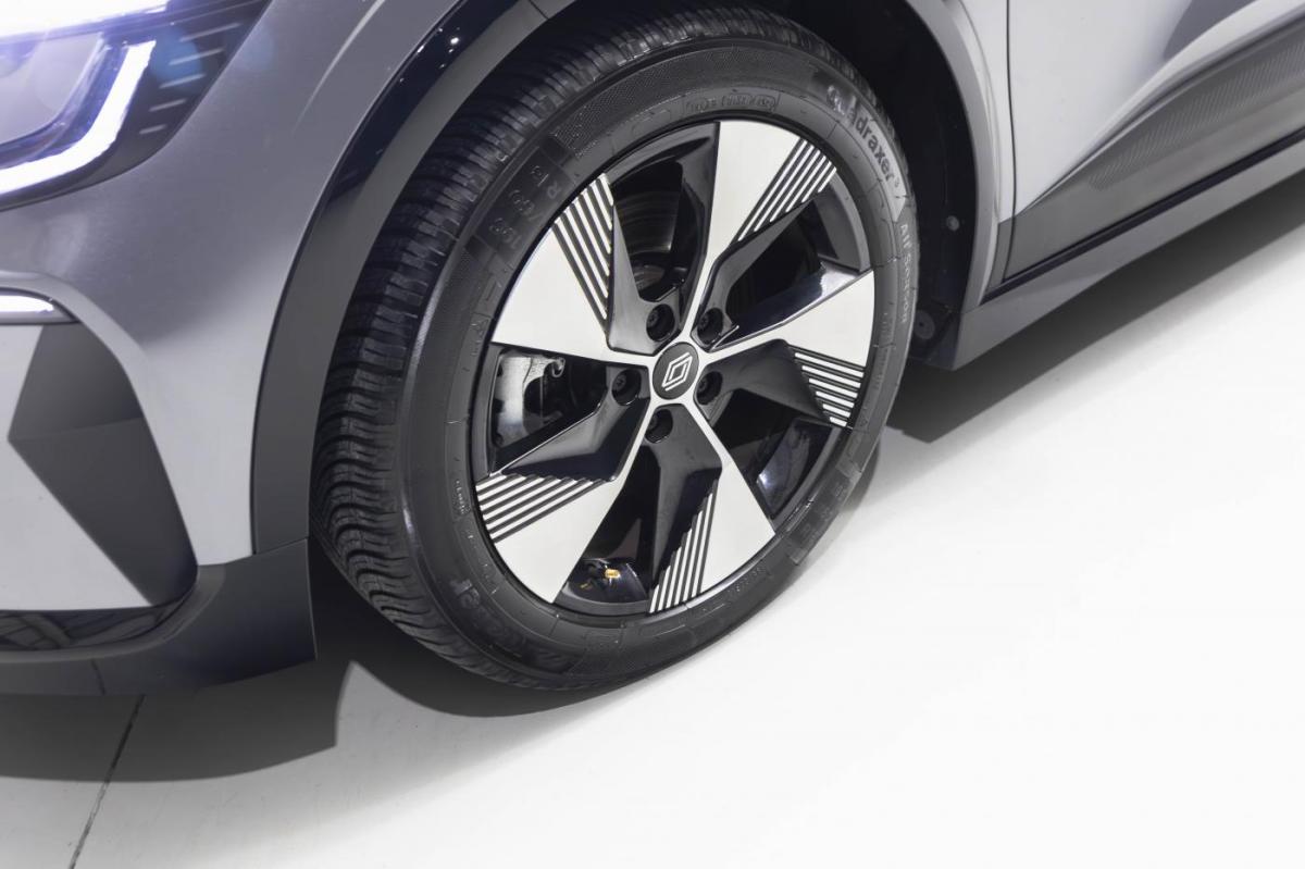 renault-megane-e-tech-2023-eletrico-0cc