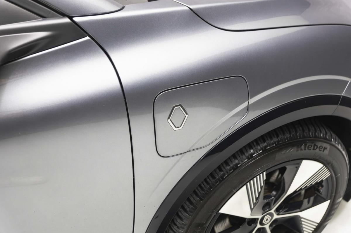 renault-megane-e-tech-2023-eletrico-0cc