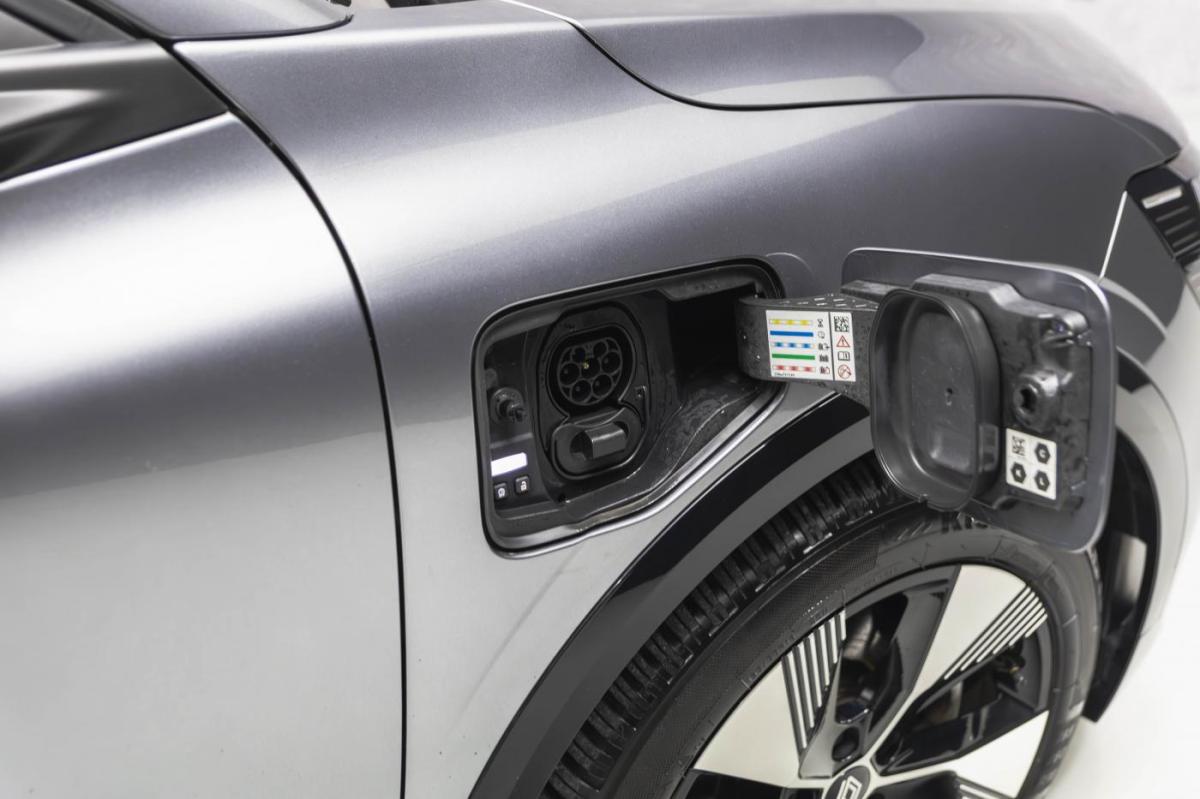 renault-megane-e-tech-2023-eletrico-0cc