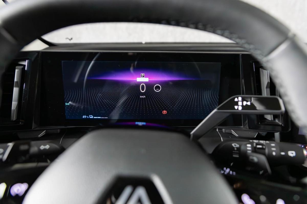 renault-megane-e-tech-2023-eletrico-0cc