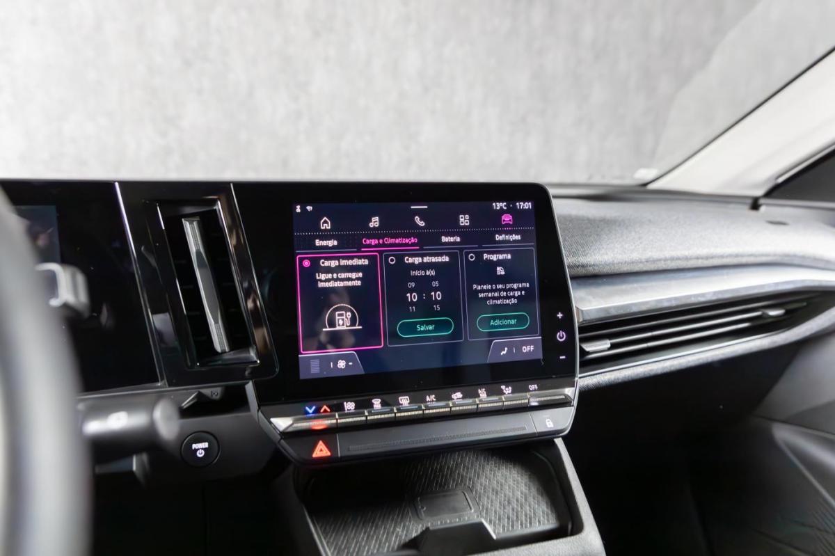 renault-megane-e-tech-2023-eletrico-0cc