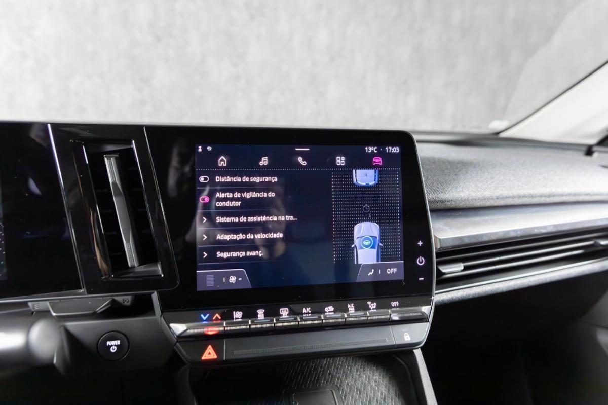 renault-megane-e-tech-2023-eletrico-0cc