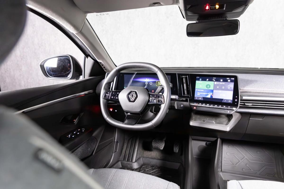 renault-megane-e-tech-2023-eletrico-0cc