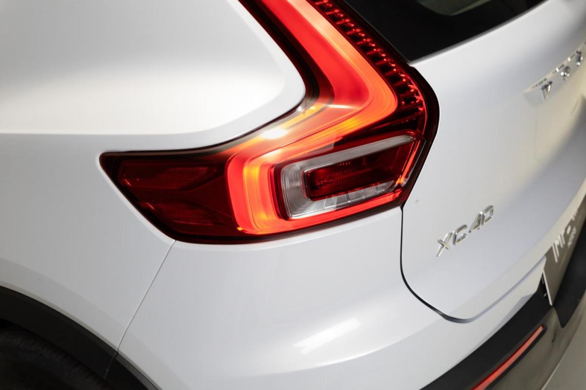 volvo-xc40-2021-hibrido-a-gasolina-1477cc