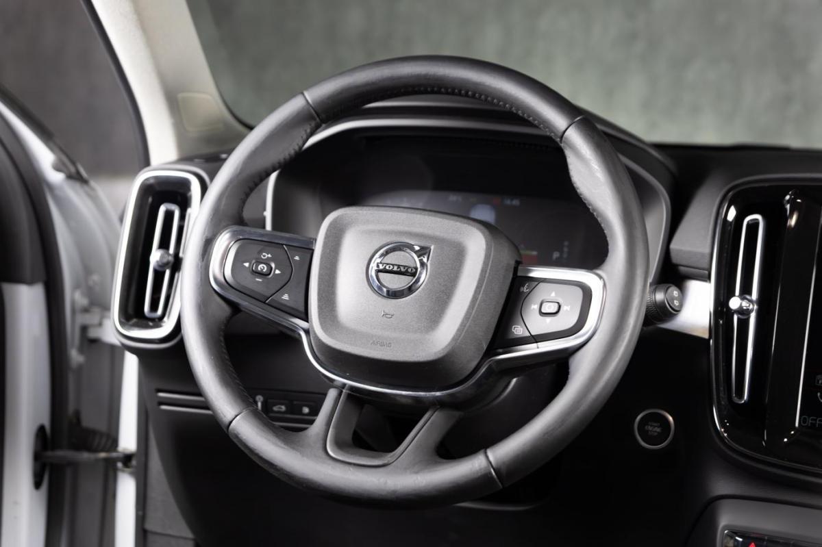 volvo-xc40-2021-hibrido-a-gasolina-1477cc