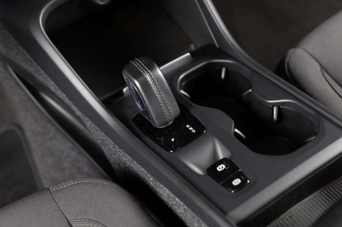 volvo-xc40-2021-hibrido-a-gasolina-1477cc