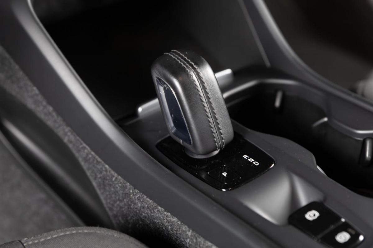 volvo-xc40-2021-hibrido-a-gasolina-1477cc