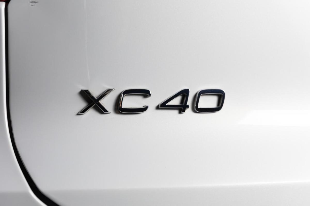 volvo-xc40-2021-hibrido-a-gasolina-1477cc