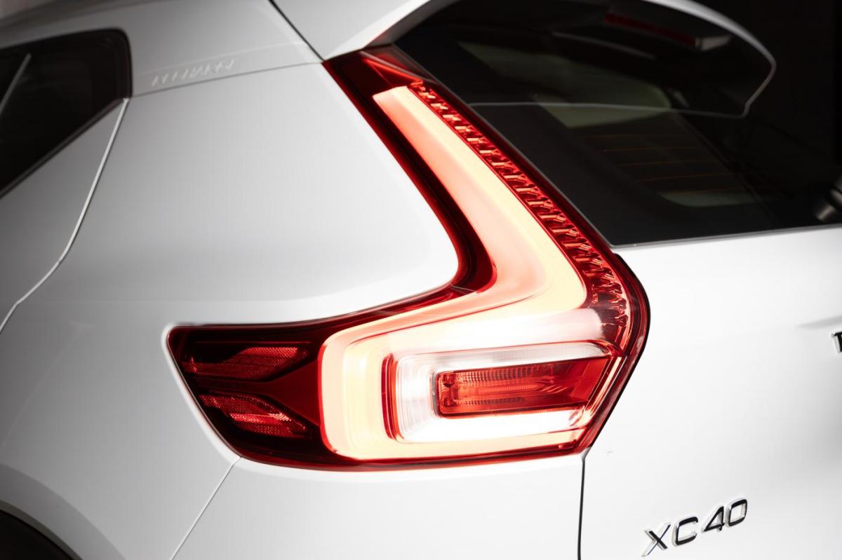 volvo-xc40-2021-hibrido-a-gasolina-1477cc