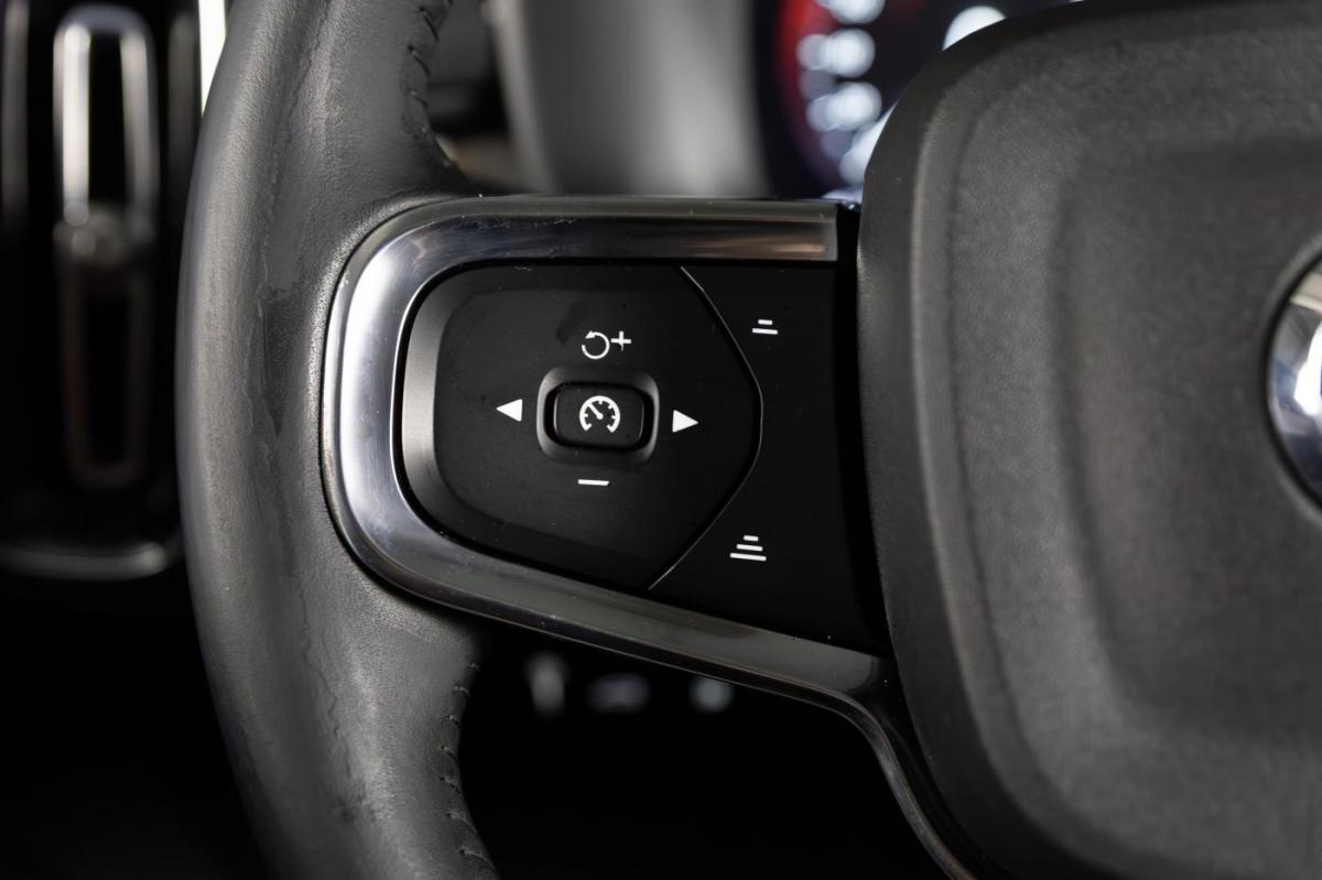 volvo-xc40-2021-hibrido-a-gasolina-1477cc