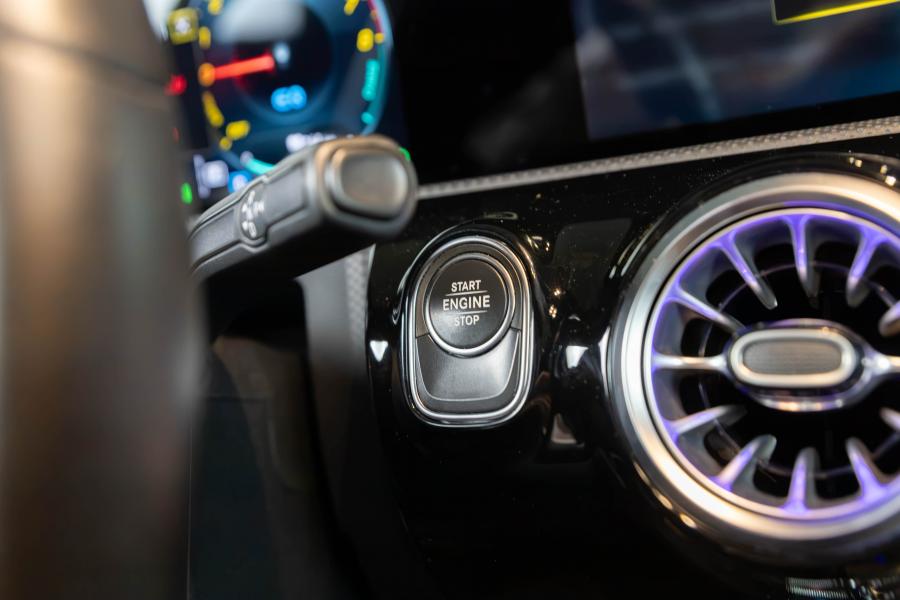 mercedes-benz-cla-2021-hibrido-a-gasolina-1332cc