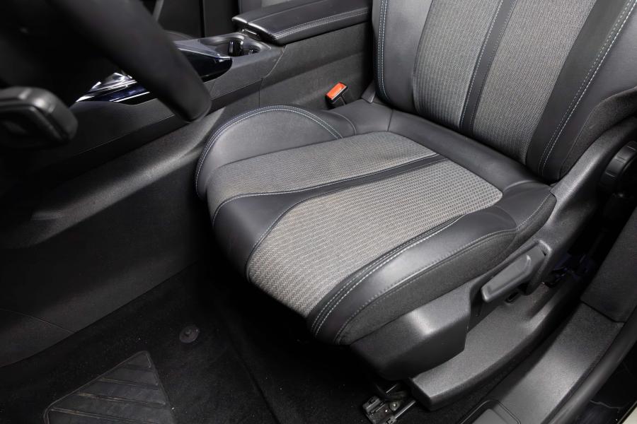peugeot-3008-2023-hibrido-a-gasolina-1598cc