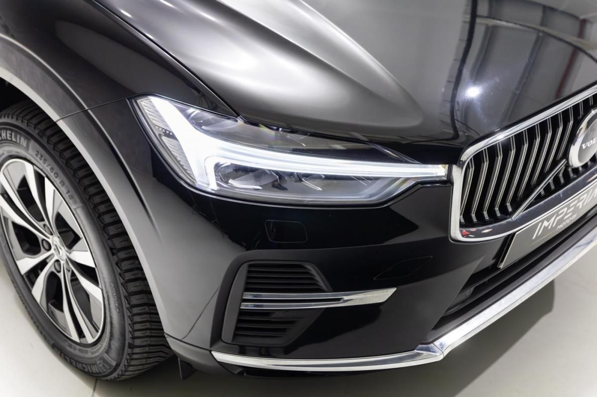 volvo-xc60-2023-hibrido-a-gasolina-1969cc