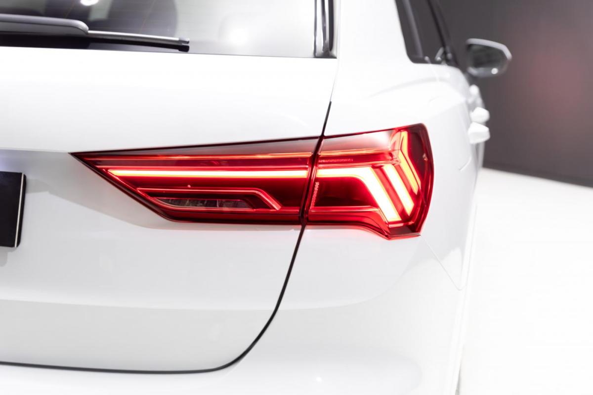 audi-q3-2022-hibrido-a-gasolina-1395cc