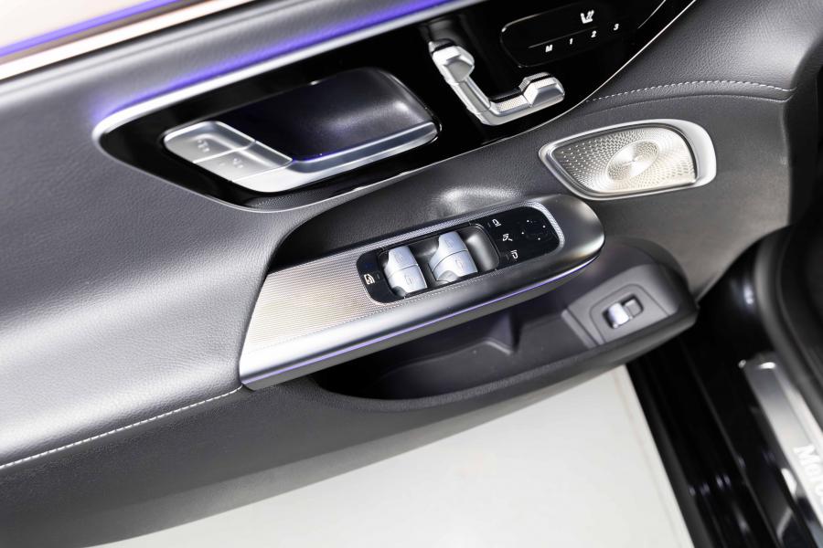 mercedes-benz-eqe-2022-eletrico-0cc