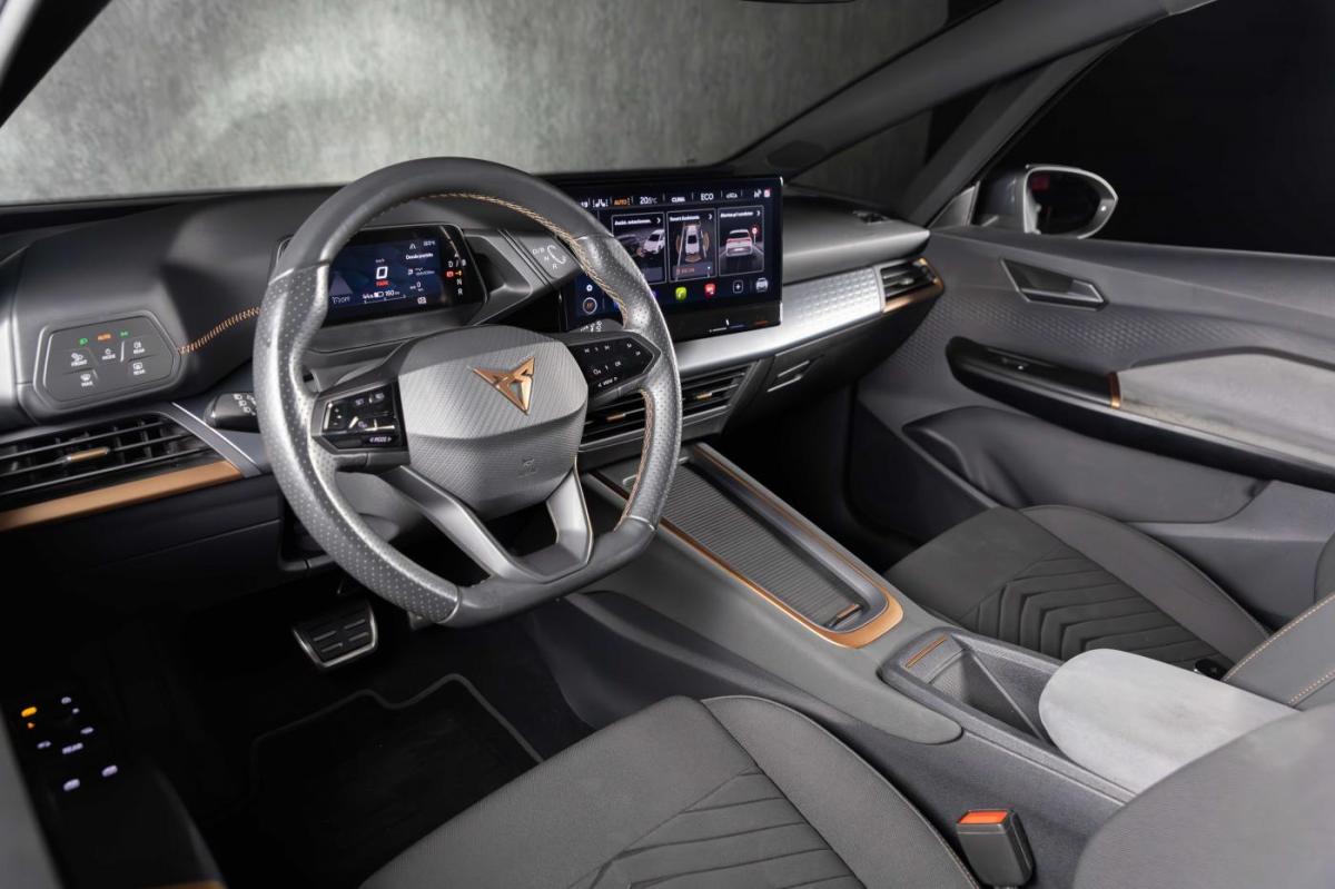 cupra-born-2023-eletrico-0cc
