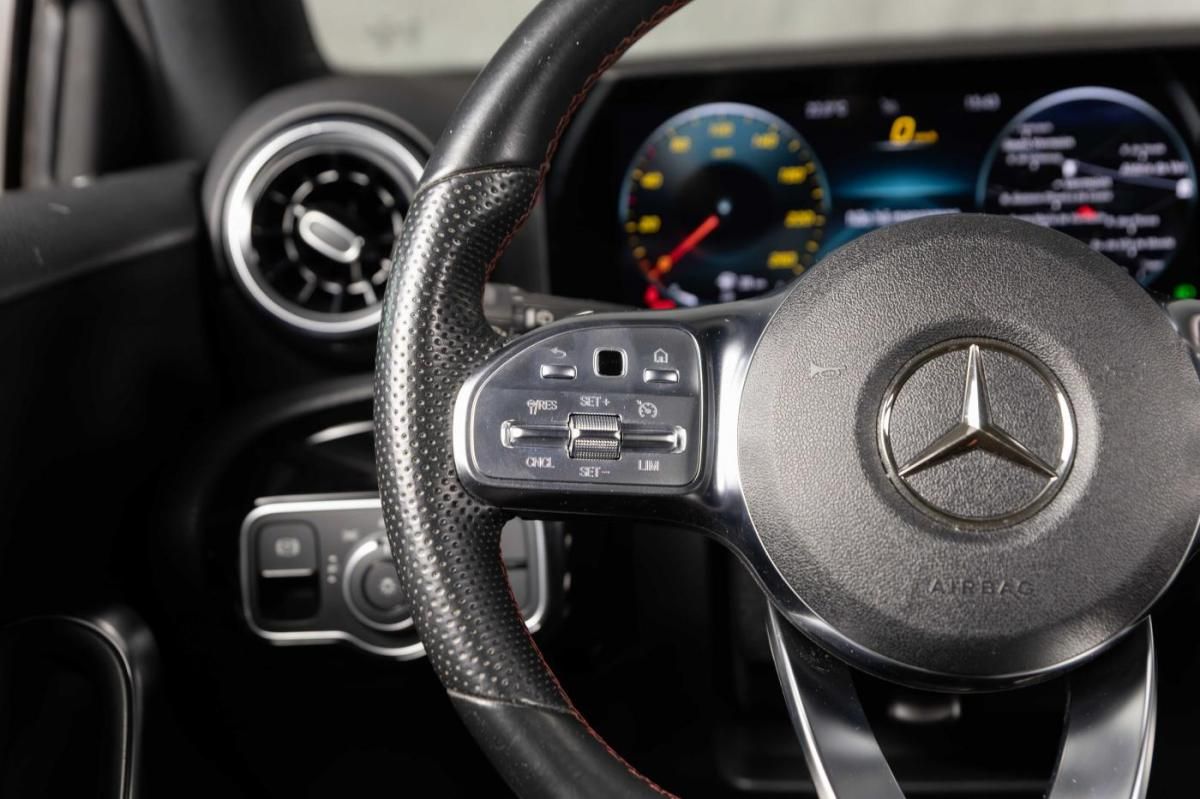 mercedes-benz-classe-a-2022-hibrido-a-gasolina-1332cc