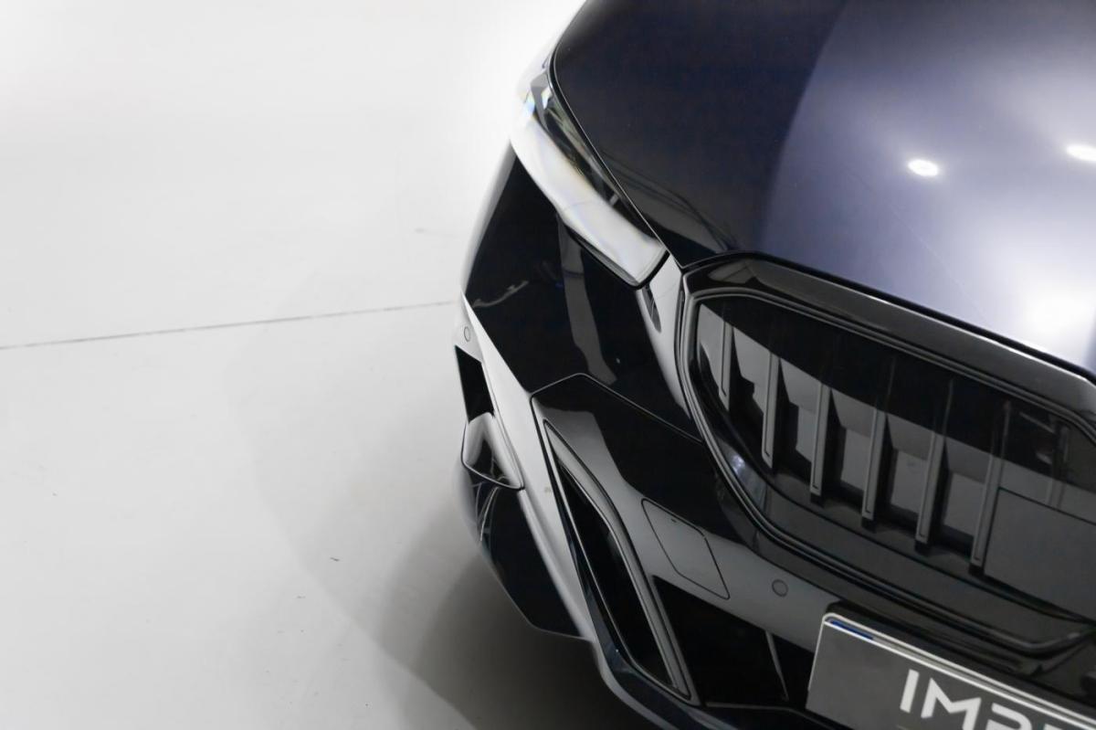 bmw-i3-2024-eletrico-0cc