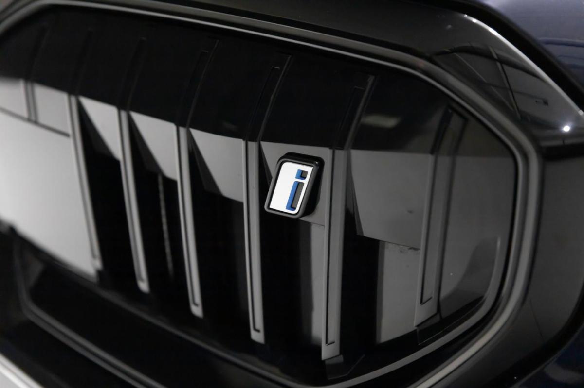 bmw-i3-2024-eletrico-0cc