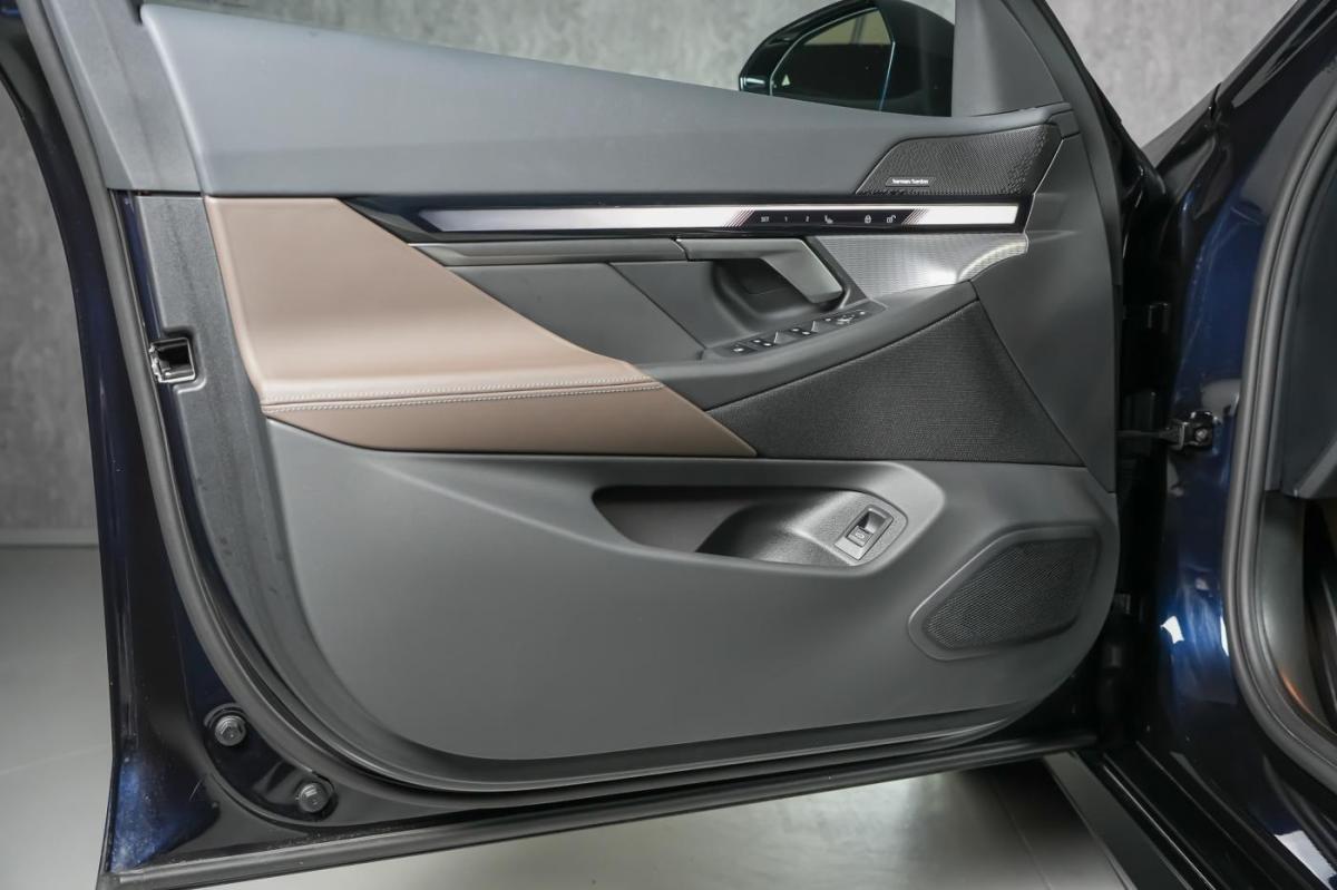 bmw-i3-2024-eletrico-0cc